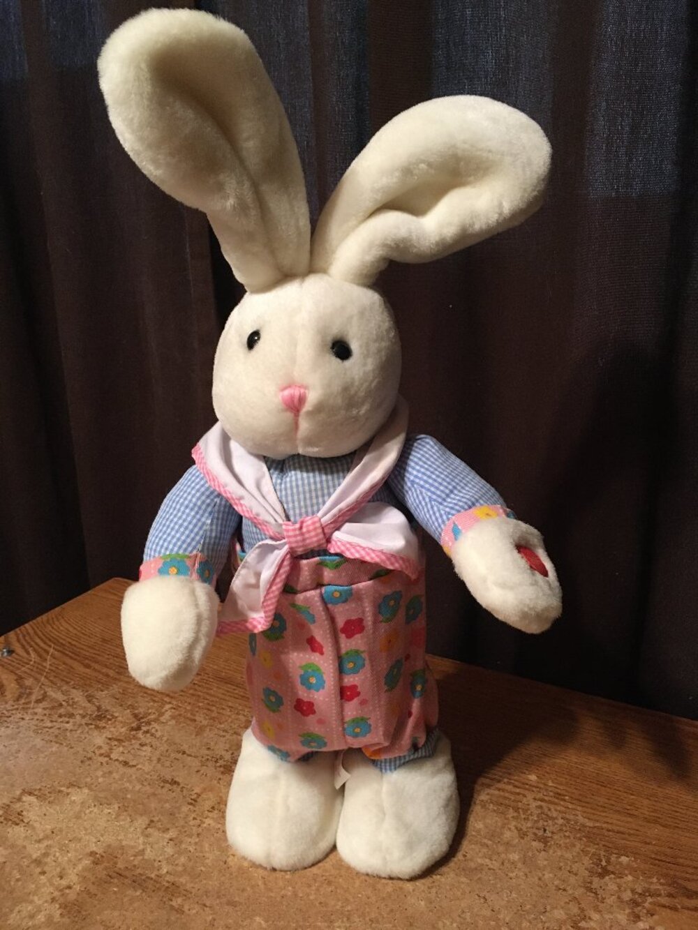 VINTAGE T. L. TOYS HK ANIMATED SINGING HOPPING EASTER BUNNY PLUSH 18"